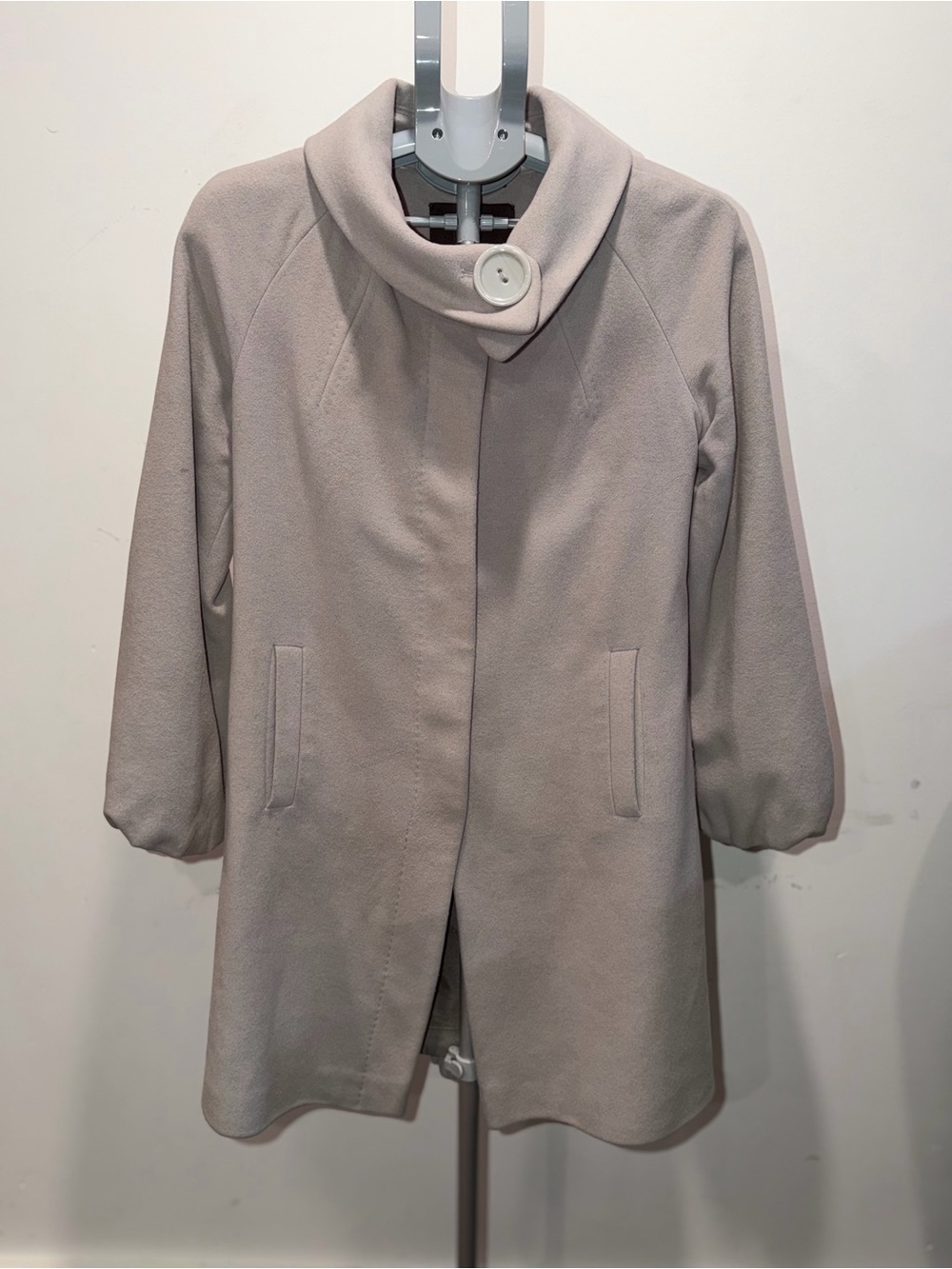 Tahari Light Gray Funnel Collar Pea Coat, Size 4